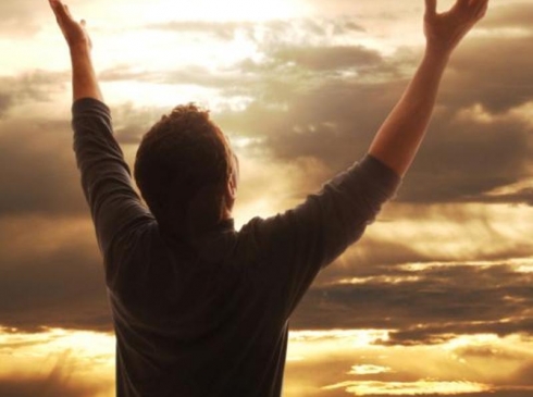 Reconoce a Al-lah en la prosperidad y Al-lah te reconocer&aacute; en la adversidad