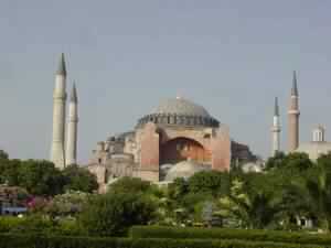 عن سماحة الأتراك أتحدث