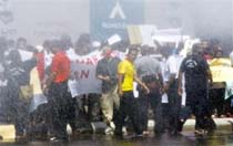 Thousands Rally against Iraq War