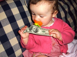 Ensé&ntilde;ale a tu hijo que del cielo no llueve oro